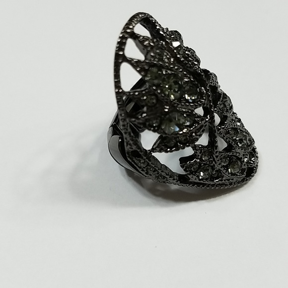 Light Use! Adjustable band Rings! - Picture 3 of 4